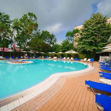 Perla Plaza Отель 3*