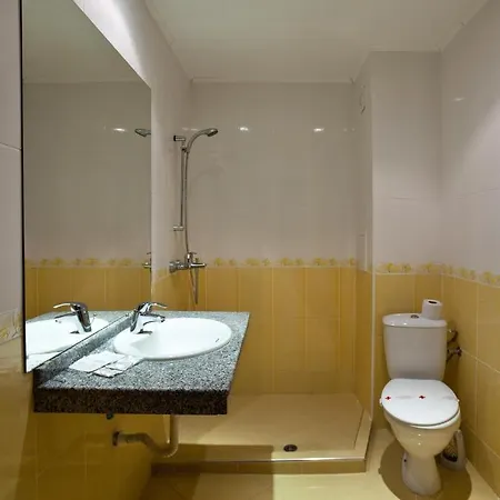 Отель Perla Plaza 3*