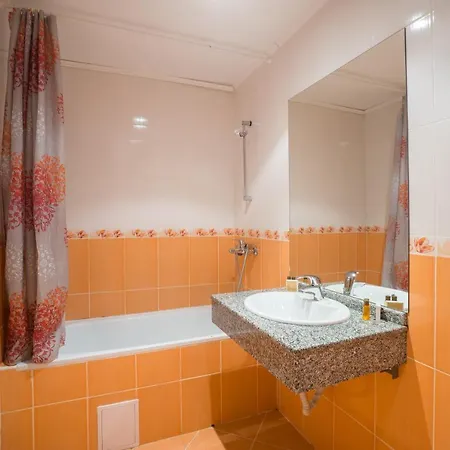 Отель Perla Plaza 3*