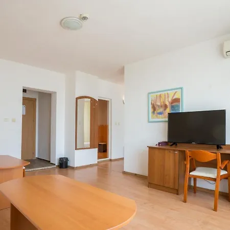 Perla Plaza Отель 3*