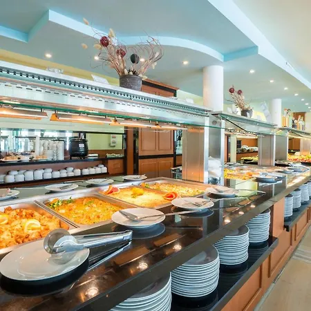 Отель Perla Plaza 3*