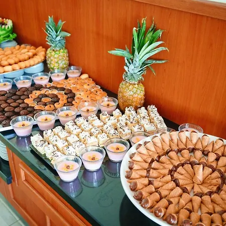 Отель Perla Plaza 3*