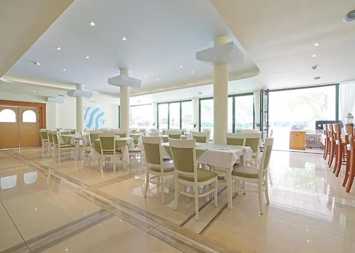 Perla Plaza بريمورسكو