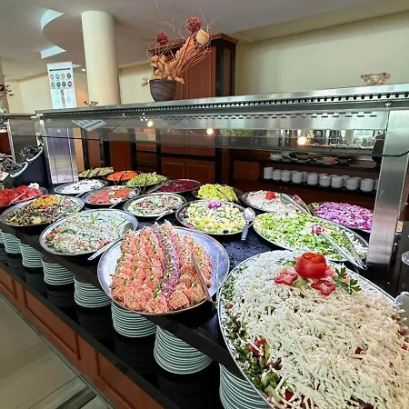 Perla Plaza فندق 3*