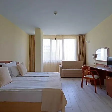 Perla Plaza - Hotel 3*