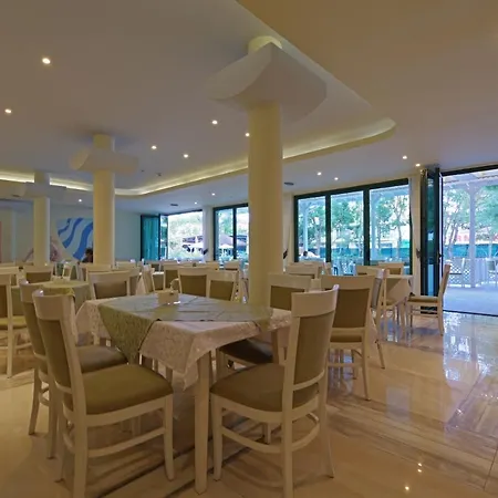 Perla Plaza فندق بريمورسكو