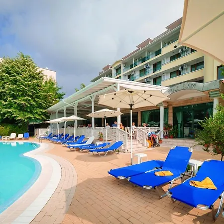 فندق Perla Plaza بريمورسكو