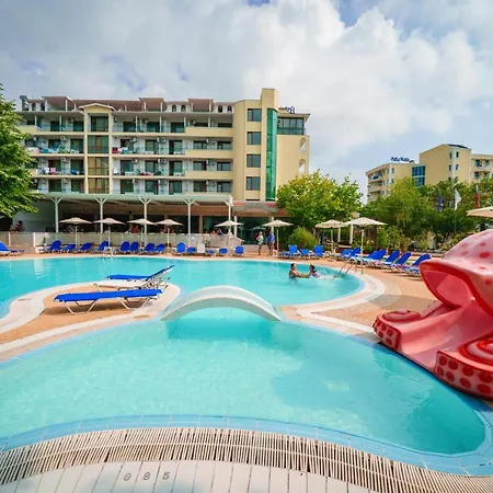 فندق Perla Plaza