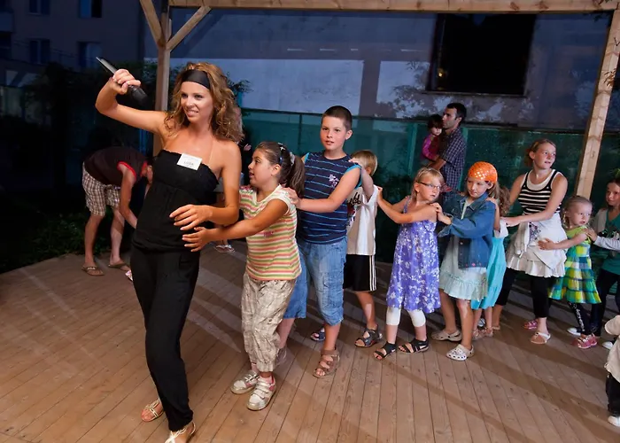 Hotel Perla Plaza Hotel 3*