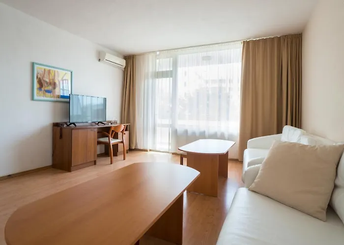 Perla Plaza 3* Πριμόρσκο