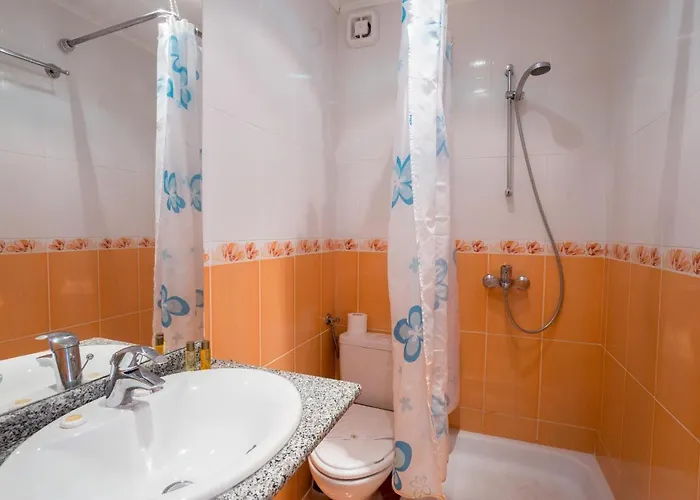 Hotel Perla Plaza Hotel 3*