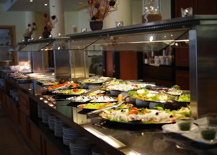 Perla Plaza Hotel 3*