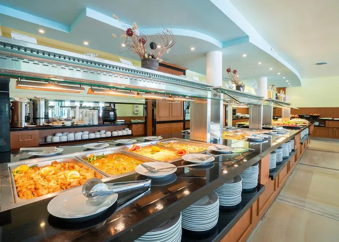 Hotel Perla Plaza Hotel 3*