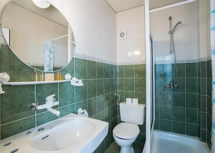 Hotel Perla Plaza Hotel 3*